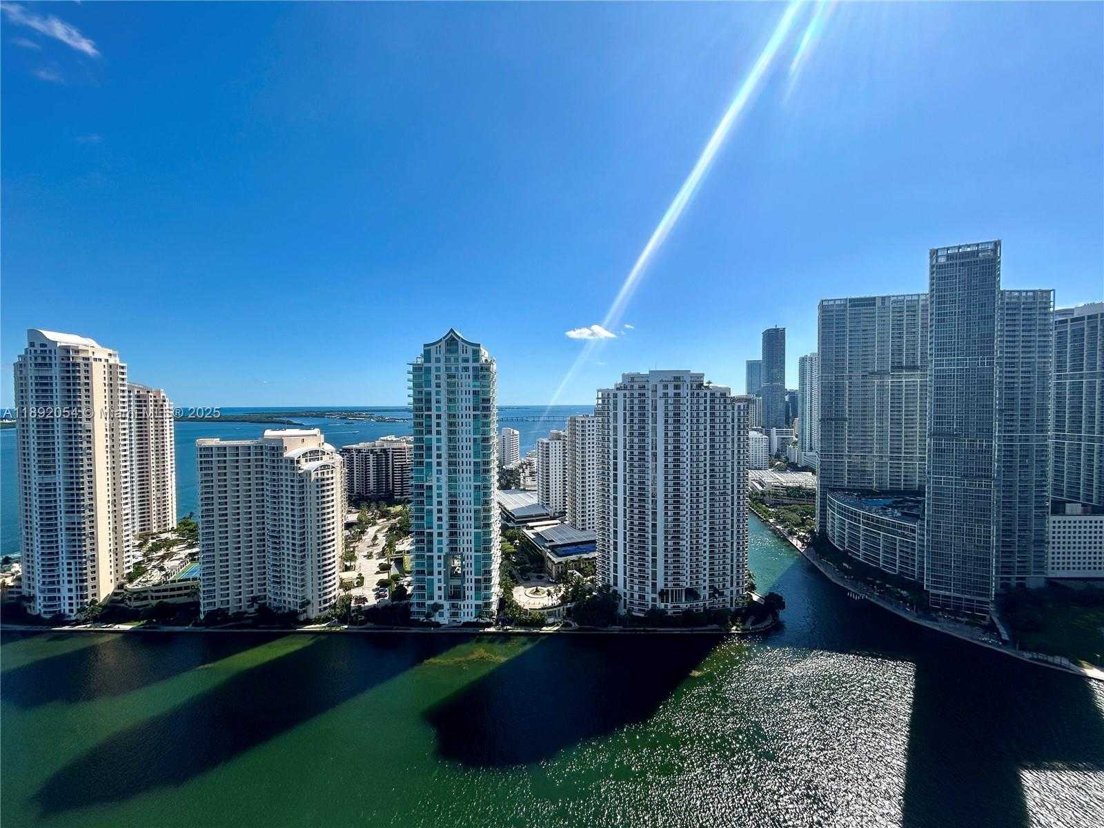 Small Image of 325 SOUTH BISCAYNE BLVD #3917, Miami Number 24