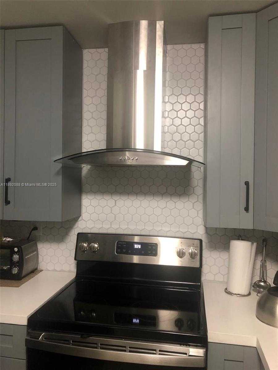 Small Image of 4675 WEST 18TH CT #1011, Hialeah Number 5