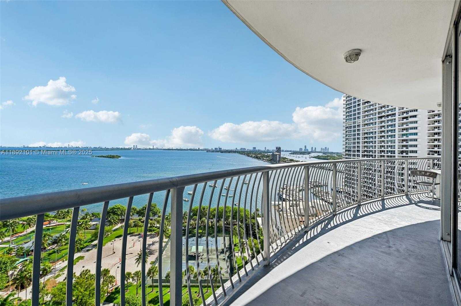 Small Image of 1750 NORTH BAYSHORE DR #2101, Miami Number 25