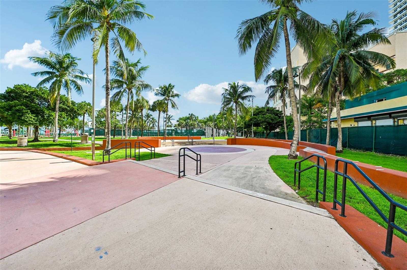 Small Image of 1750 NORTH BAYSHORE DR #2101, Miami Number 29