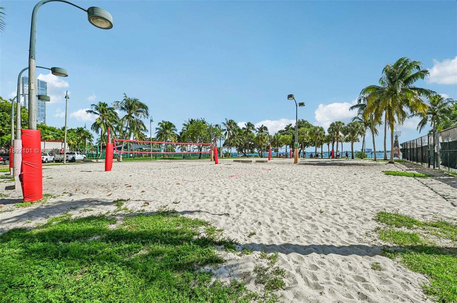 Small Image of 1750 NORTH BAYSHORE DR #2101, Miami Number 30