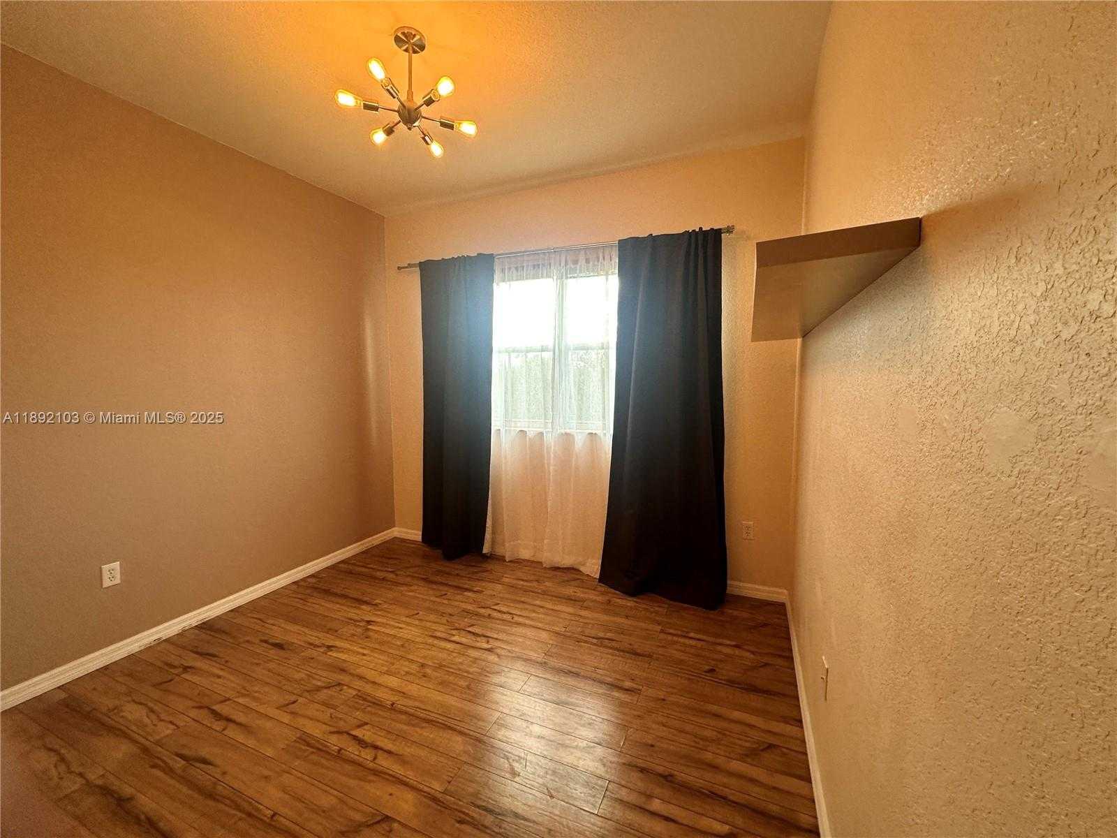 Small Image of 10800 NORTH WEST 88TH TER #218, Doral Number 18