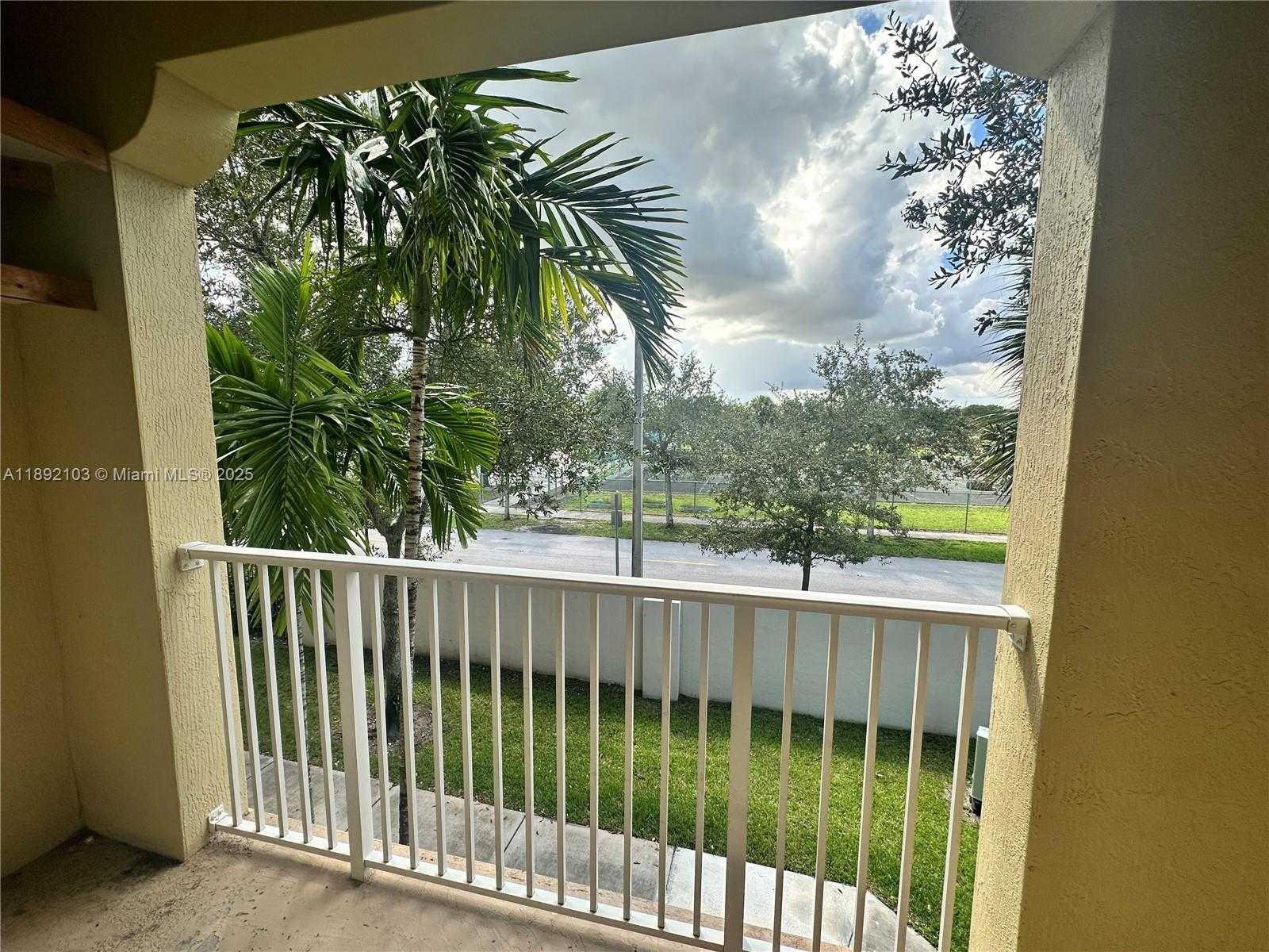 Small Image of 10800 NORTH WEST 88TH TER #218, Doral Number 6