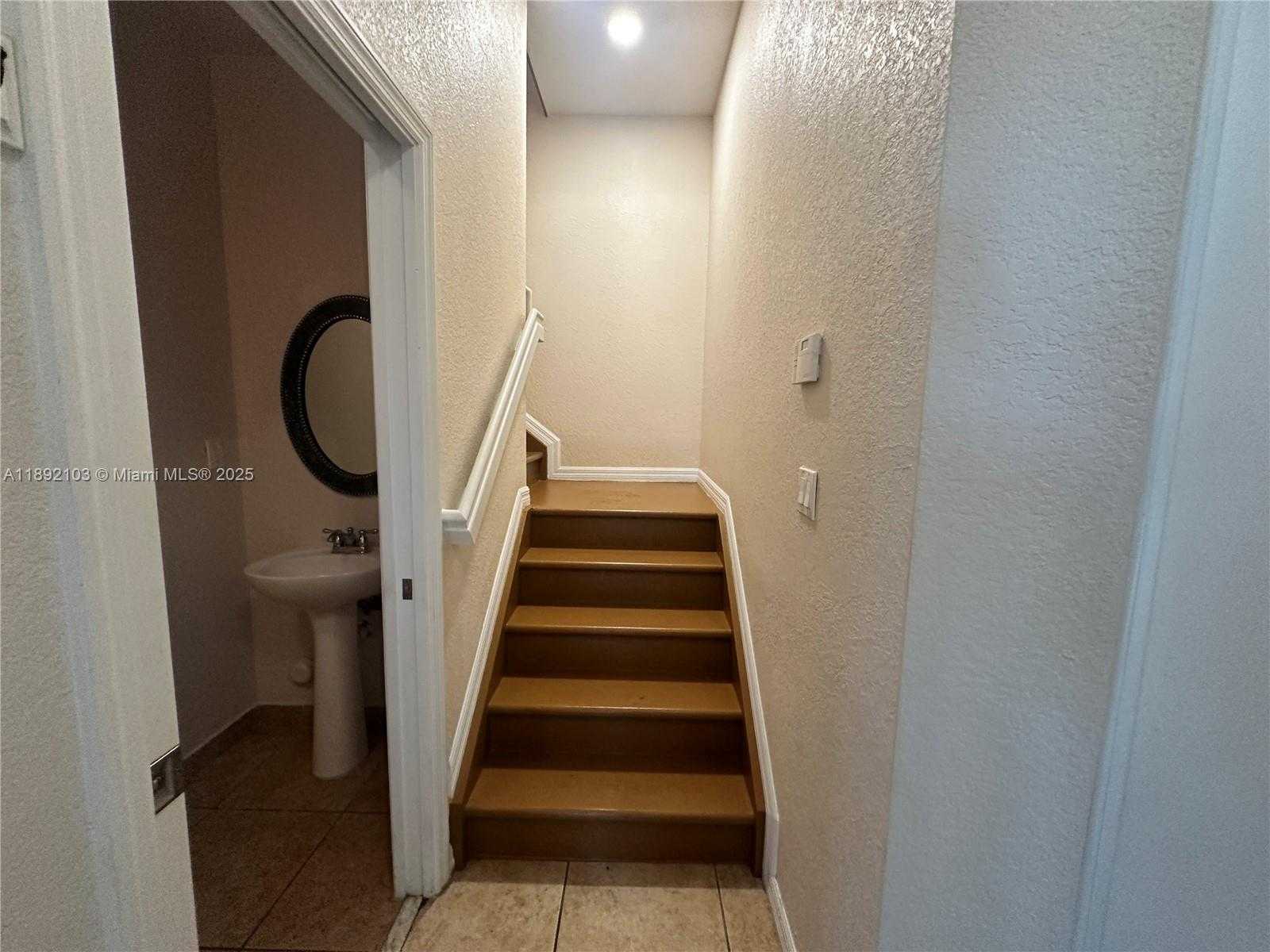 Small Image of 10800 NORTH WEST 88TH TER #218, Doral Number 9