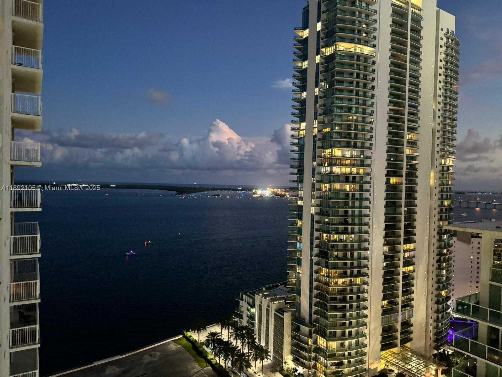 Small Image of 1200 BRICKELL BAY DR #1919, Miami Number 4