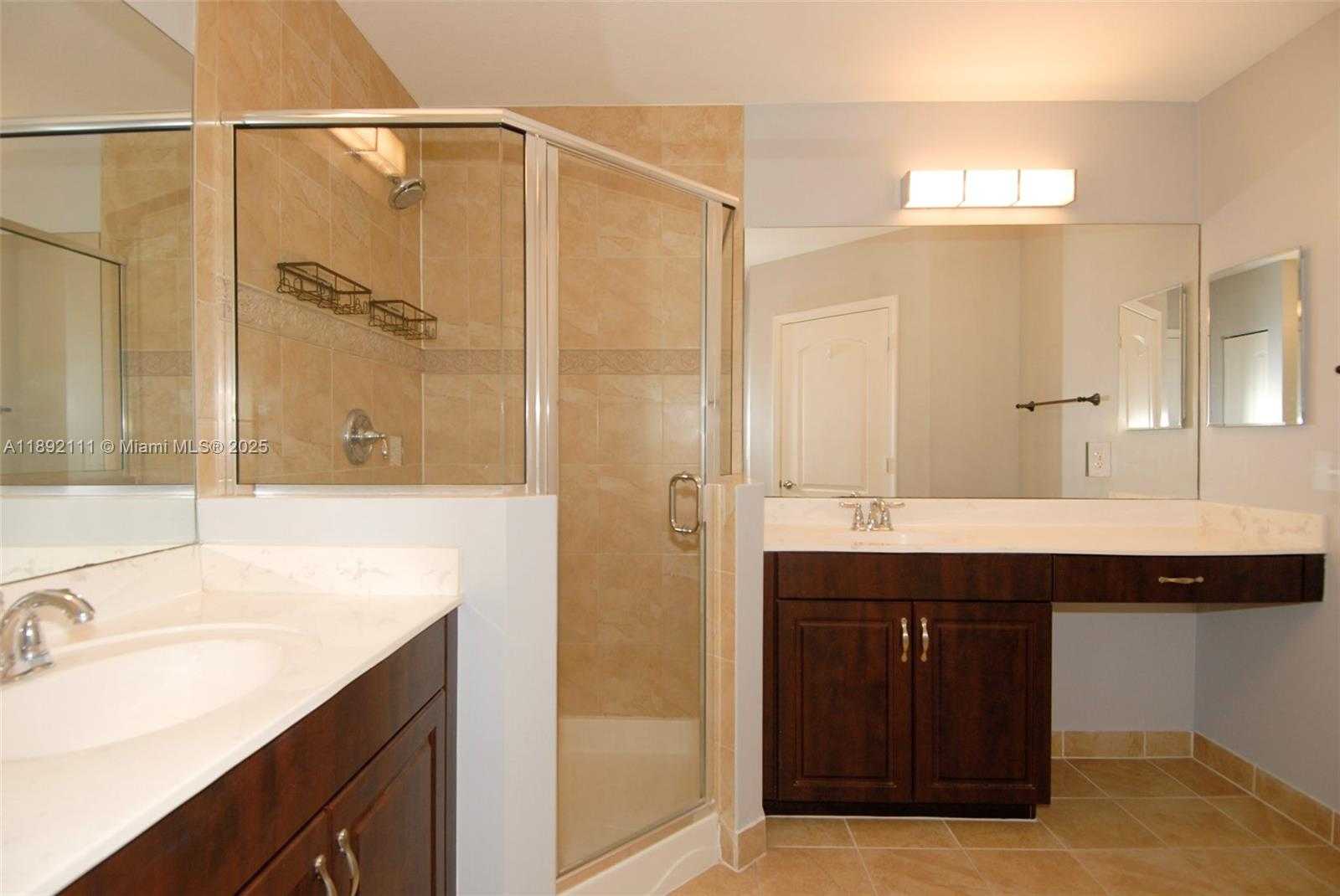 Small Image of 7636 FOXCROFT LN, Davie Number 23