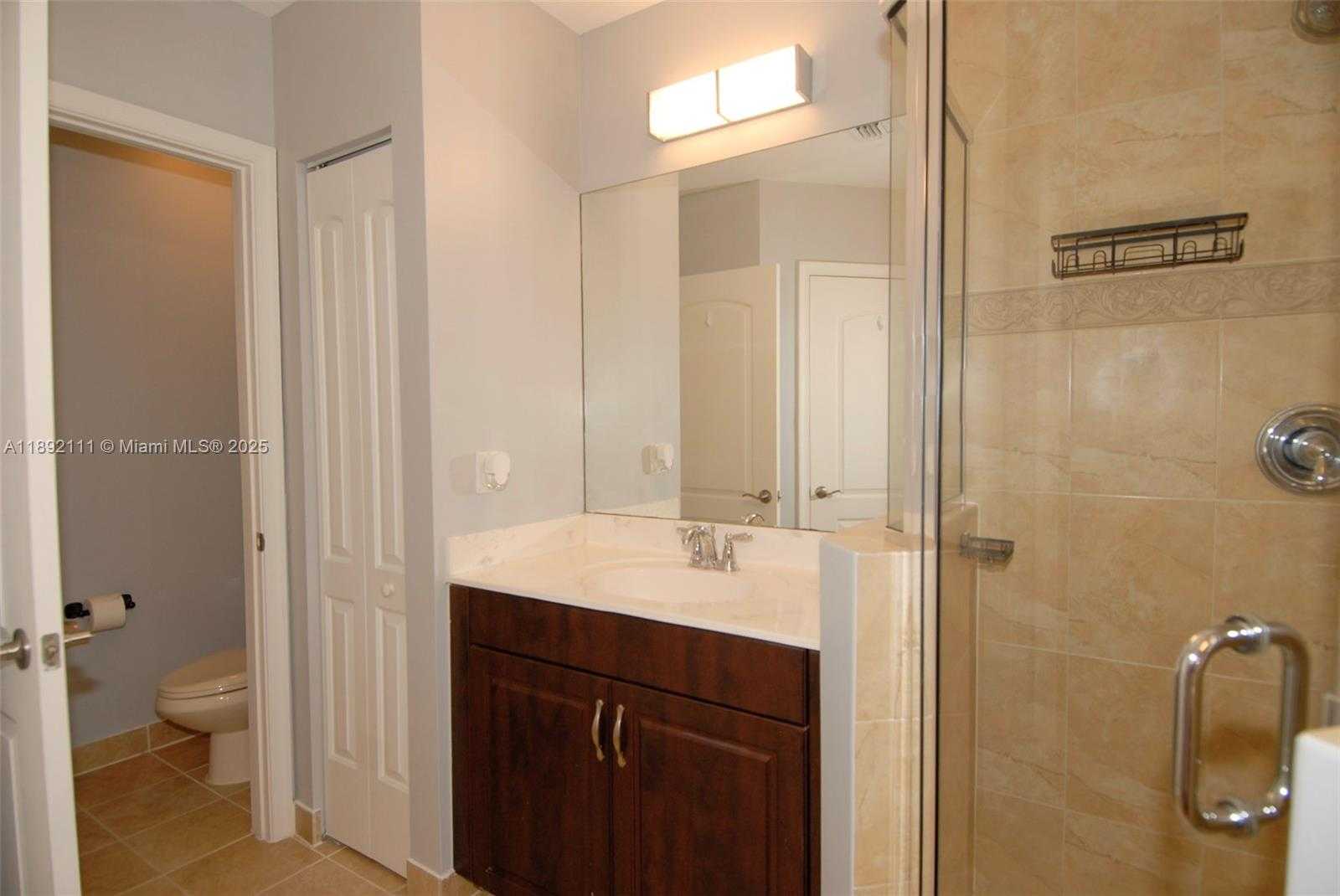 Small Image of 7636 FOXCROFT LN, Davie Number 24