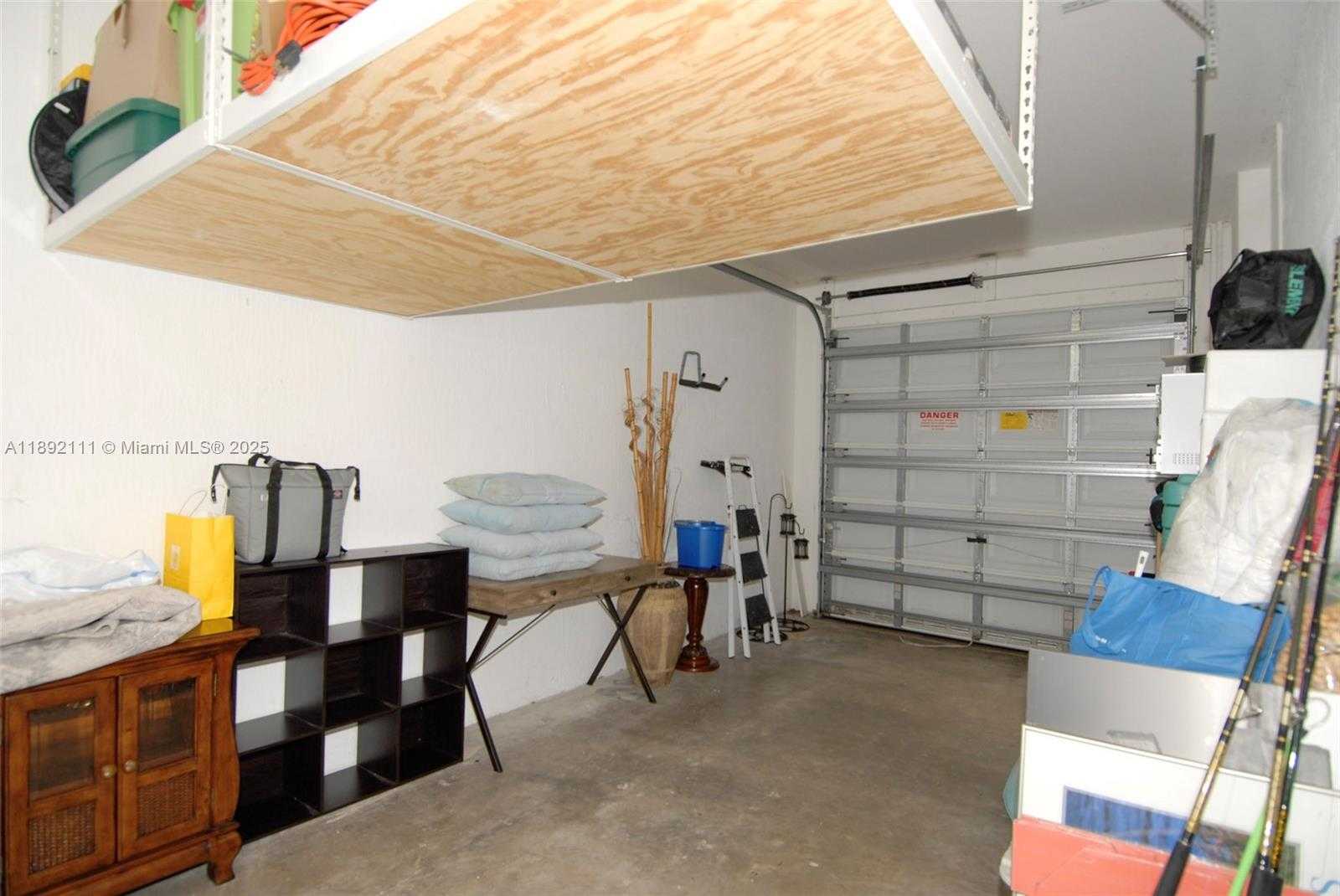 Small Image of 7636 FOXCROFT LN, Davie Number 26