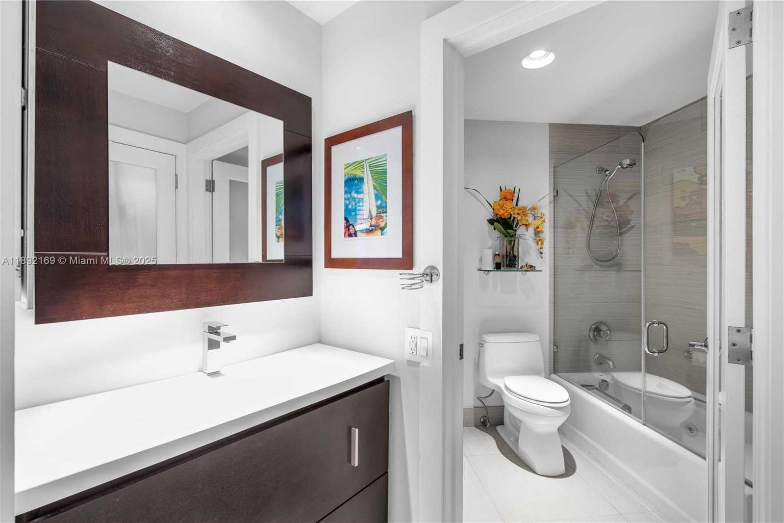 Small Image of 888 BRICKELL KEY DR #1002, Miami Number 15