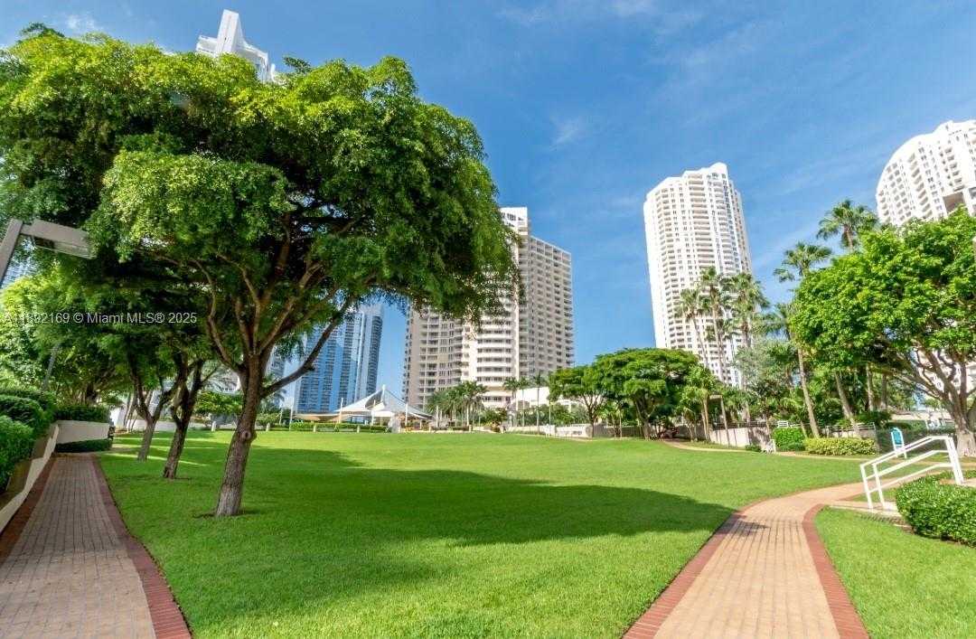 Small Image of 888 BRICKELL KEY DR #1002, Miami Number 29