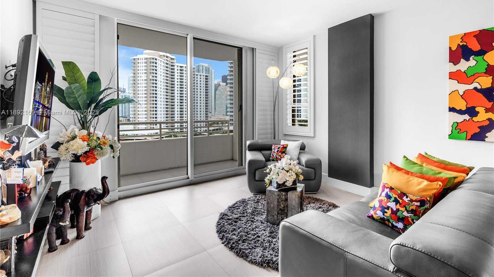 Small Image of 888 BRICKELL KEY DR #1002, Miami Number 6