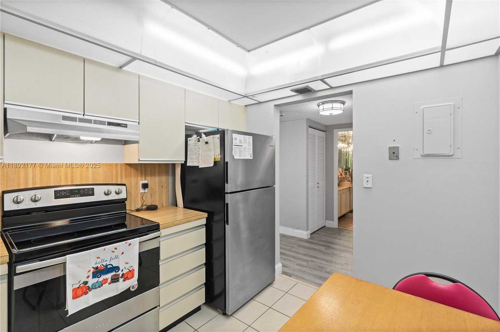 Small Image of 2500 PARKVIEW DR #1604, Hallandale Beach Number 9