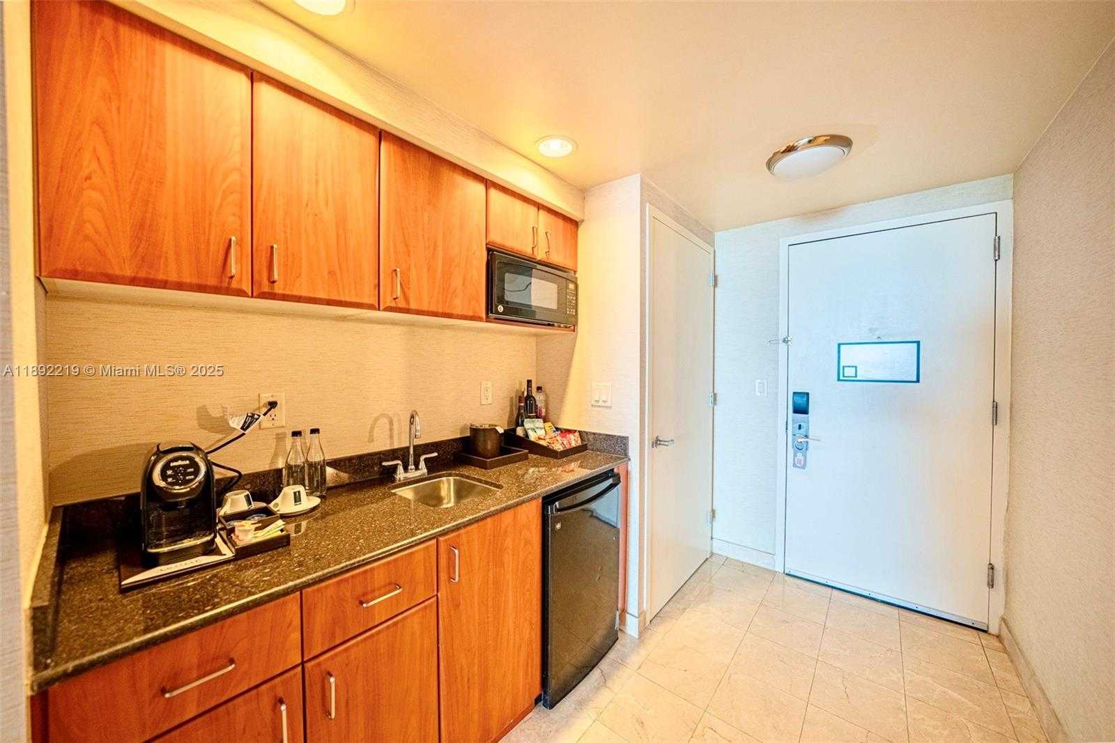 Small Image of 18001 SOUTH EAST COLLINS AVE #2111, Sunny Isles Beach Number 18
