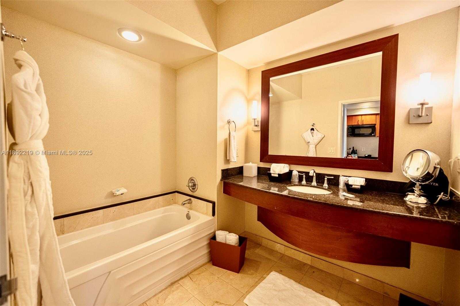 Small Image of 18001 SOUTH EAST COLLINS AVE #2111, Sunny Isles Beach Number 22