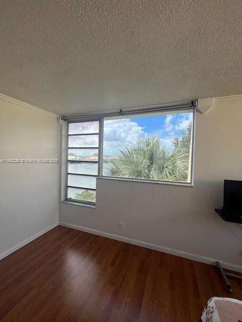 Small Image of 920 NORTH EAST 199TH ST #4S, Miami Number 36