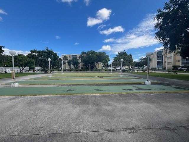Small Image of 920 NORTH EAST 199TH ST #4S, Miami Number 47