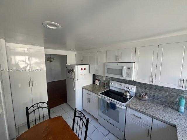 Small Image of 920 NORTH EAST 199TH ST #4S, Miami Number 6
