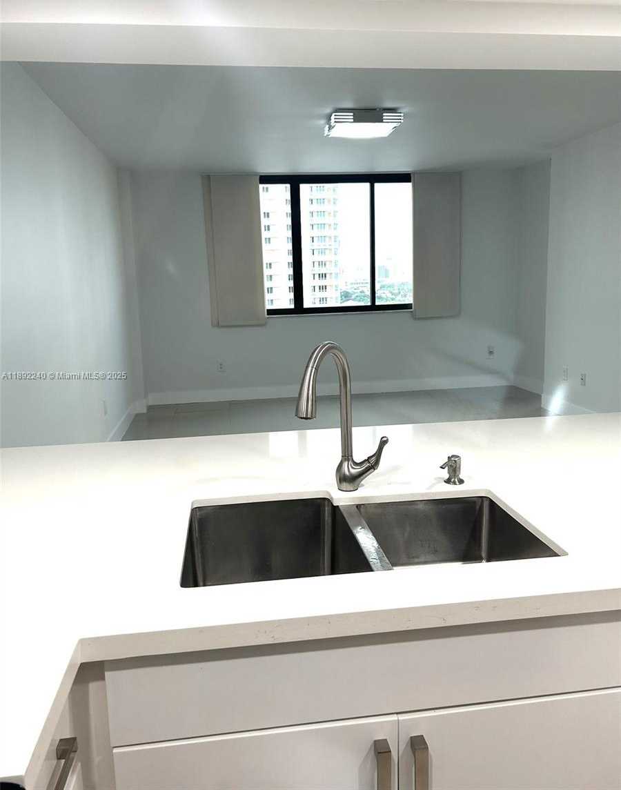 Small Image of 540 BRICKELL KEY DR #1602, Miami Number 16