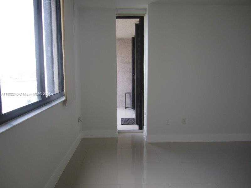 Small Image of 540 BRICKELL KEY DR #1602, Miami Number 18