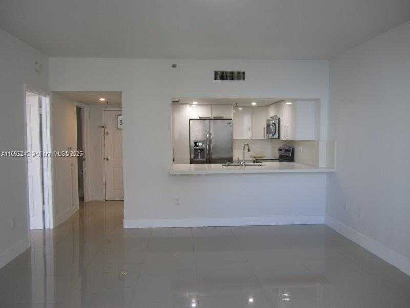 Small Image of 540 BRICKELL KEY DR #1602, Miami Number 19