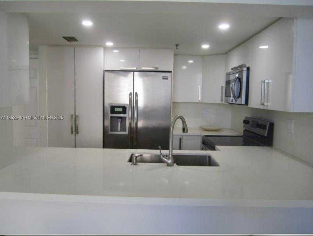 Small Image of 540 BRICKELL KEY DR #1602, Miami Number 21