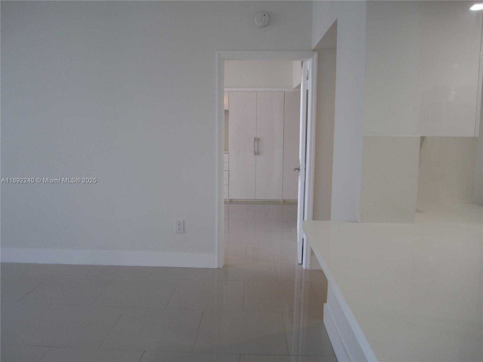 Small Image of 540 BRICKELL KEY DR #1602, Miami Number 25