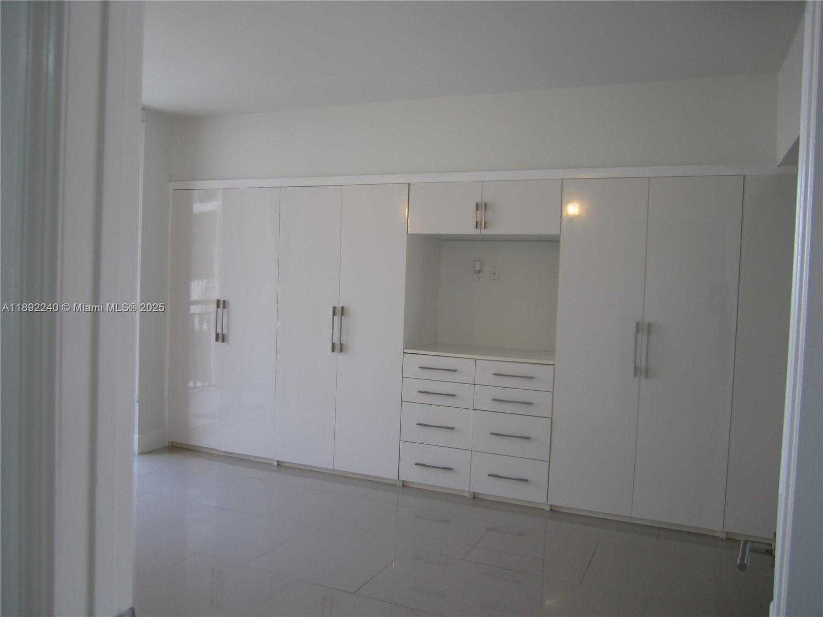 Small Image of 540 BRICKELL KEY DR #1602, Miami Number 28