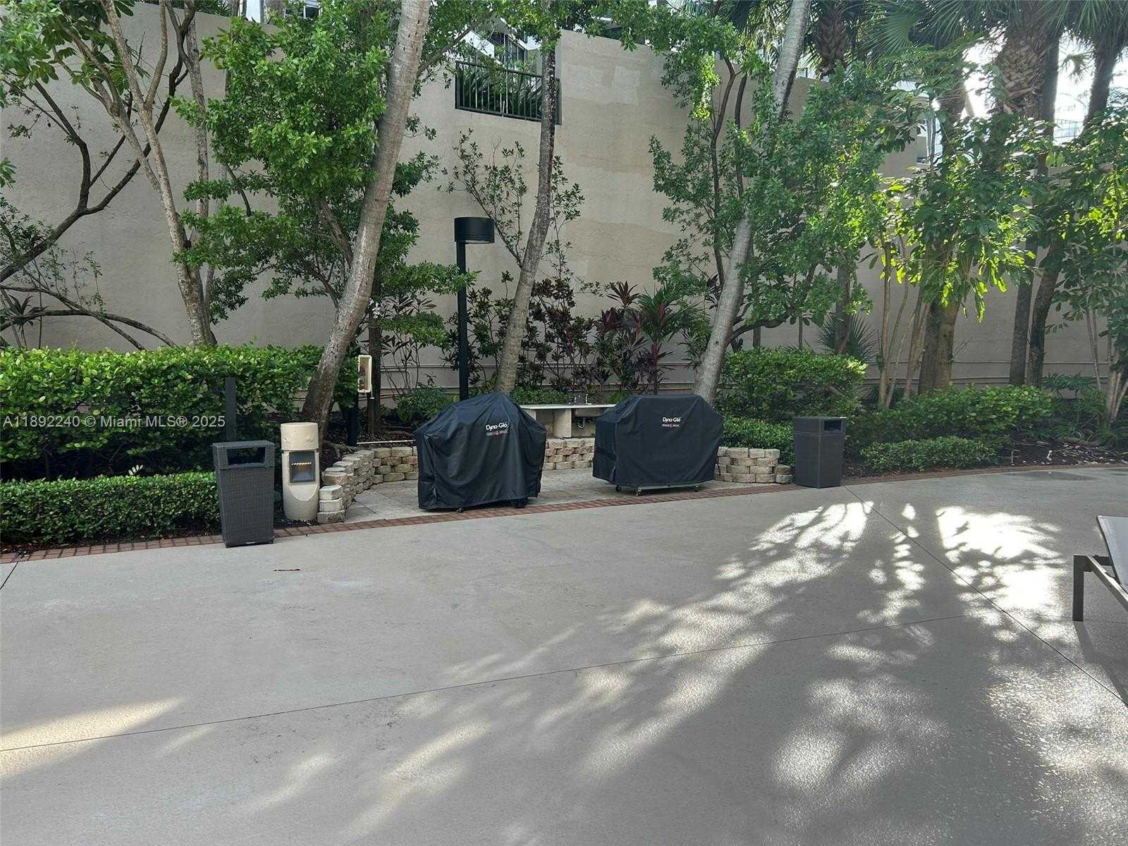 Small Image of 540 BRICKELL KEY DR #1602, Miami Number 53