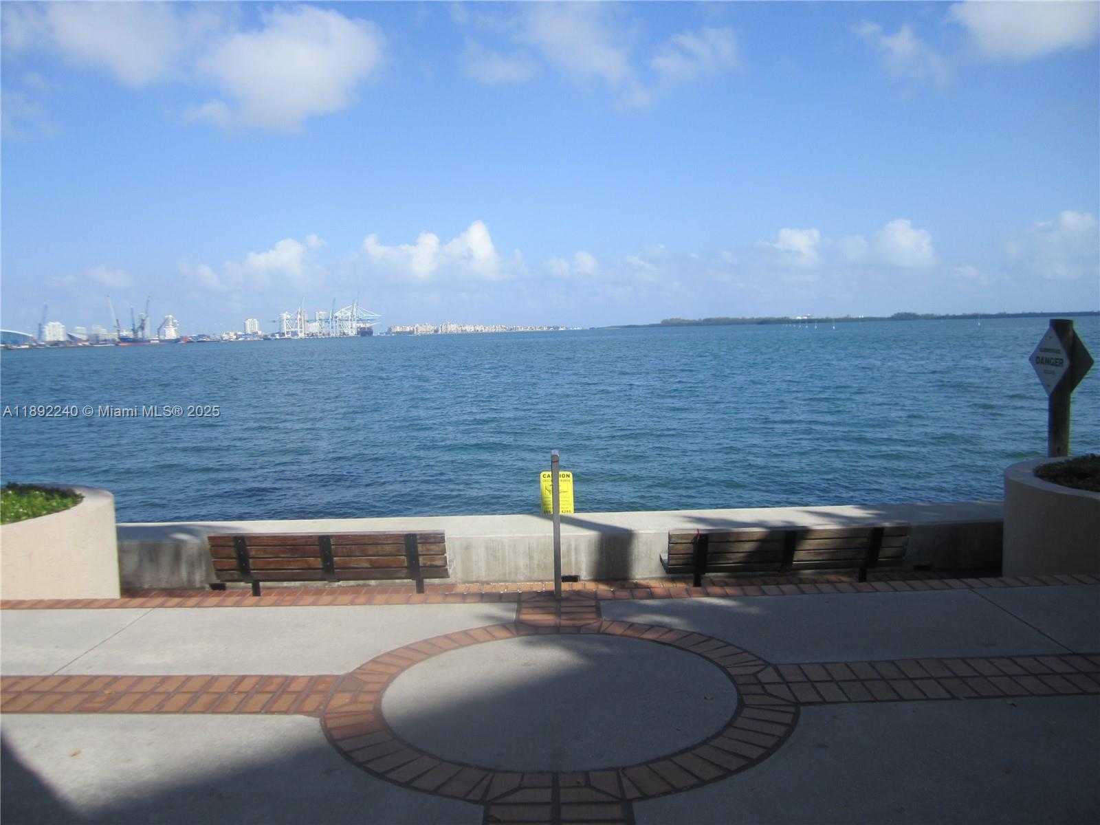 Small Image of 540 BRICKELL KEY DR #1602, Miami Number 57