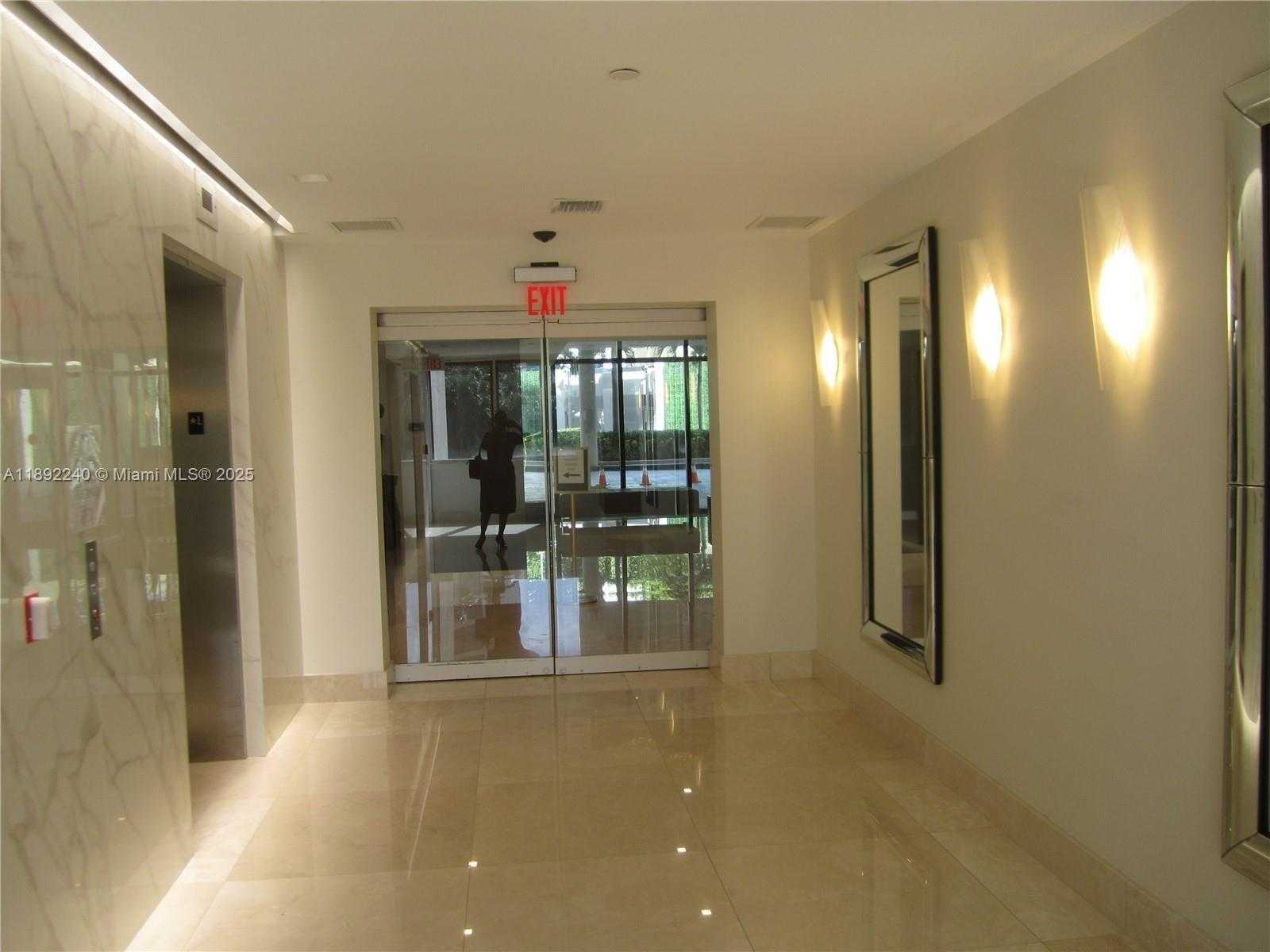 Small Image of 540 BRICKELL KEY DR #1602, Miami Number 7