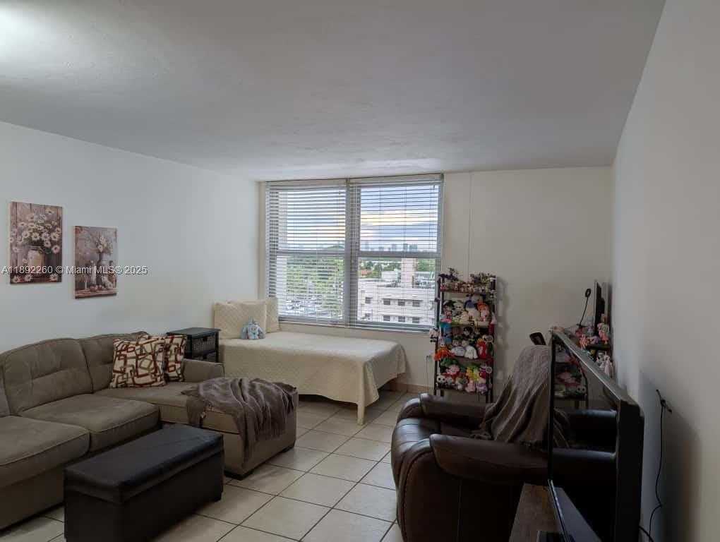 Small Image of 2899 COLLINS AVE #736, Miami Beach Number 13