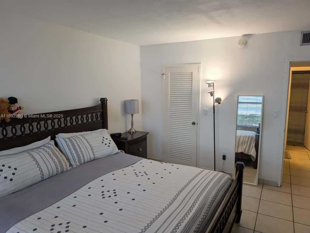 Small Image of 2899 COLLINS AVE #736, Miami Beach Number 18