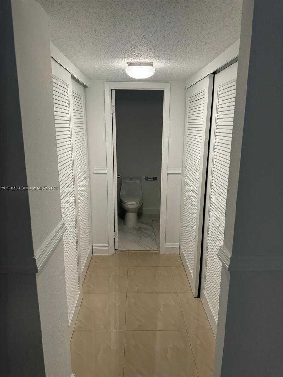 Small Image of 18101 NORTH WEST 68TH AVE #D207, Hialeah Number 16