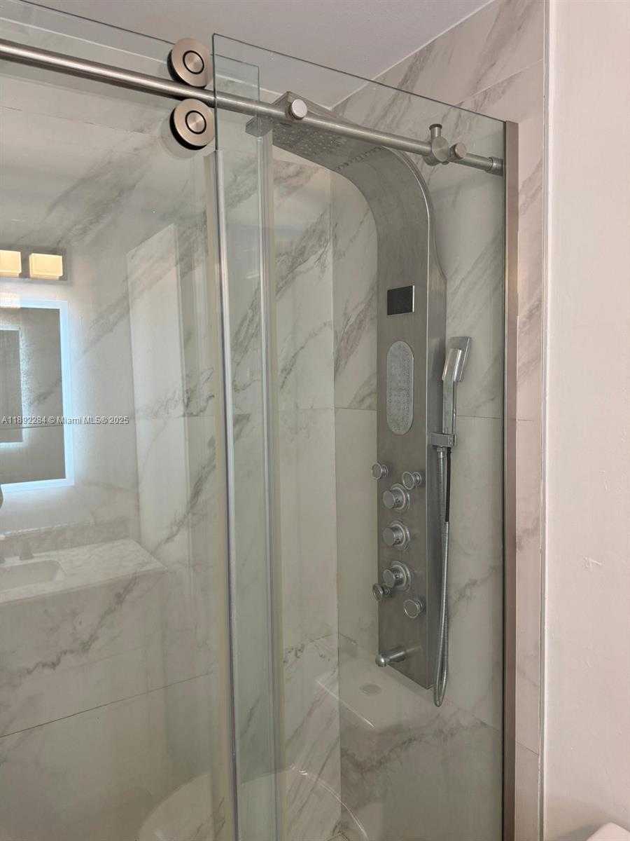 Small Image of 18101 NORTH WEST 68TH AVE #D207, Hialeah Number 20