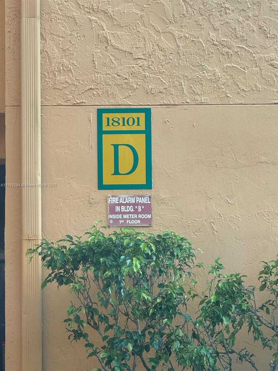 Small Image of 18101 NORTH WEST 68TH AVE #D207, Hialeah Number 3