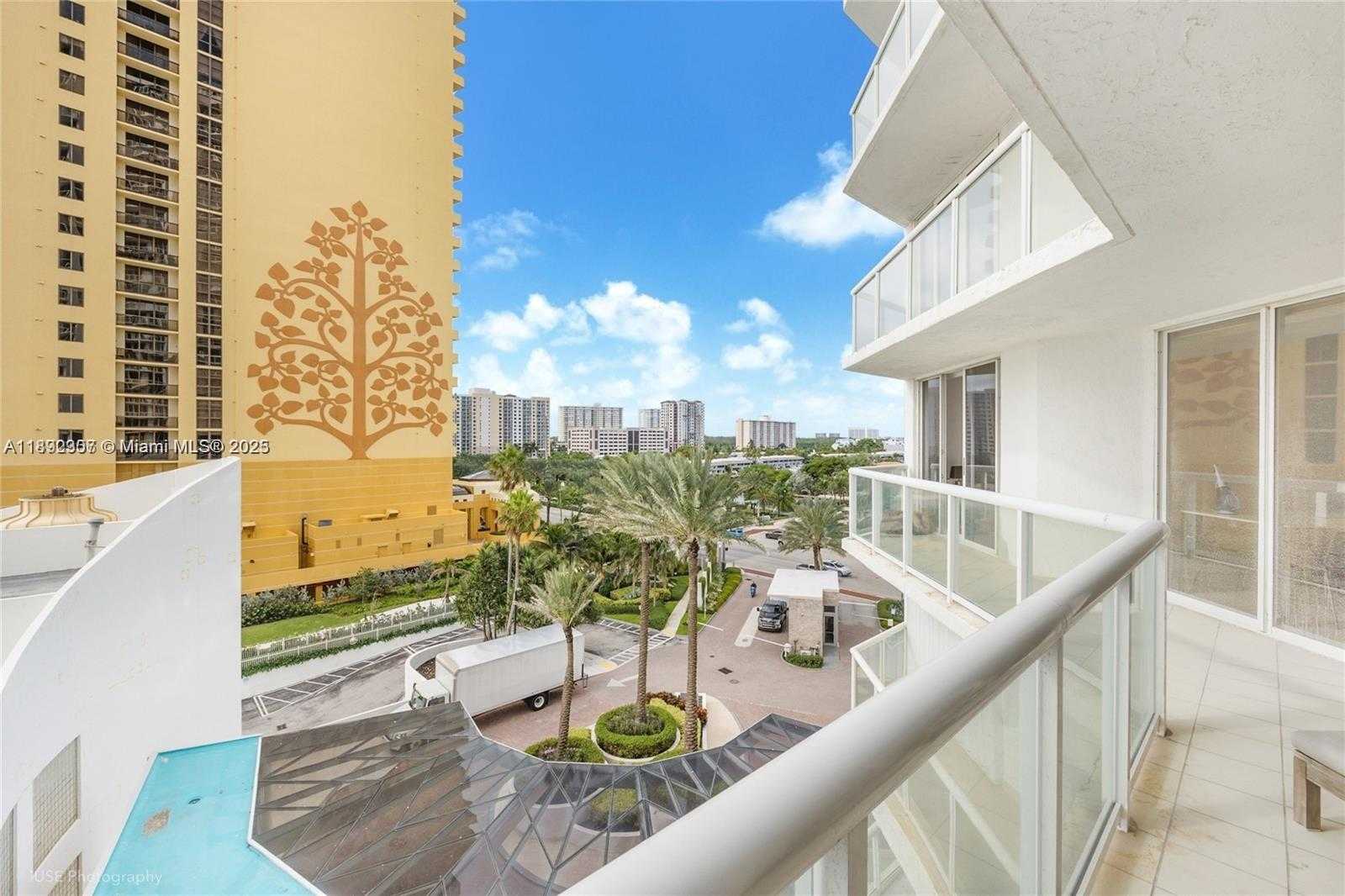 Small Image of 16425 COLLINS AVE #512, Sunny Isles Beach Number 3