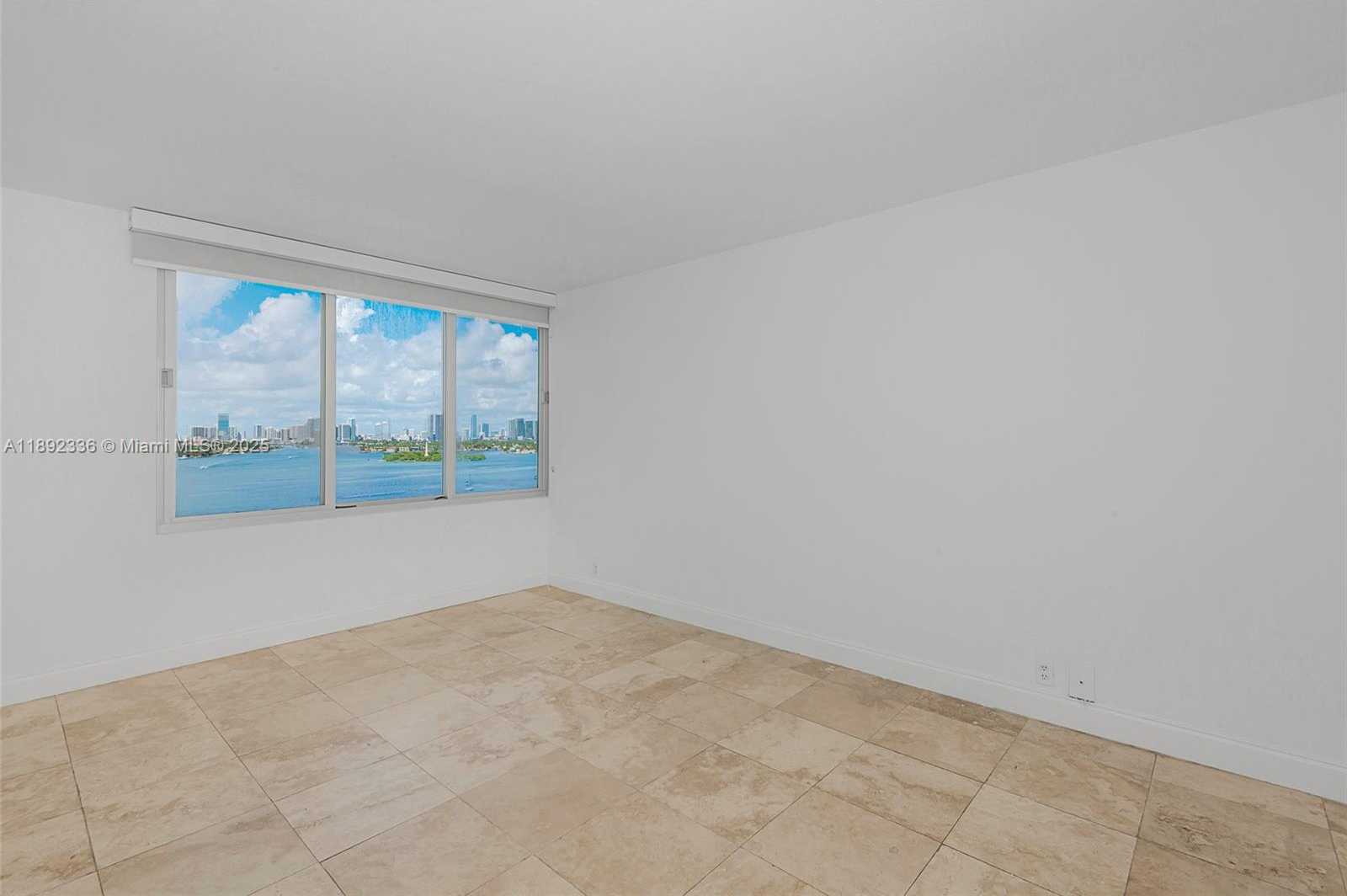 Small Image of 1000 WEST AVE #1517, Miami Beach Number 16