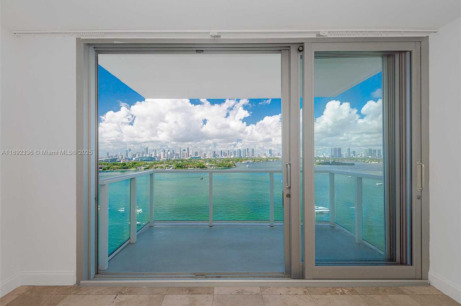 Small Image of 1000 WEST AVE #1517, Miami Beach Number 25