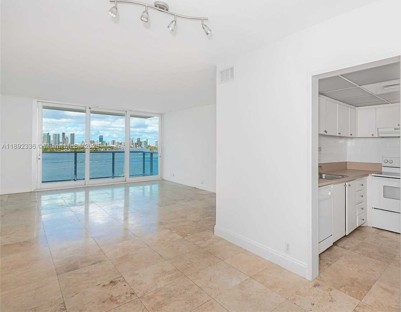 Small Image of 1000 WEST AVE #1517, Miami Beach Number 3