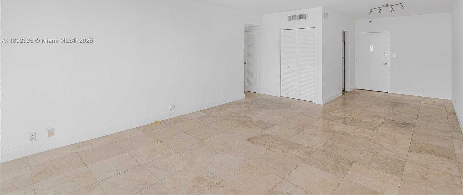 Small Image of 1000 WEST AVE #1517, Miami Beach Number 7