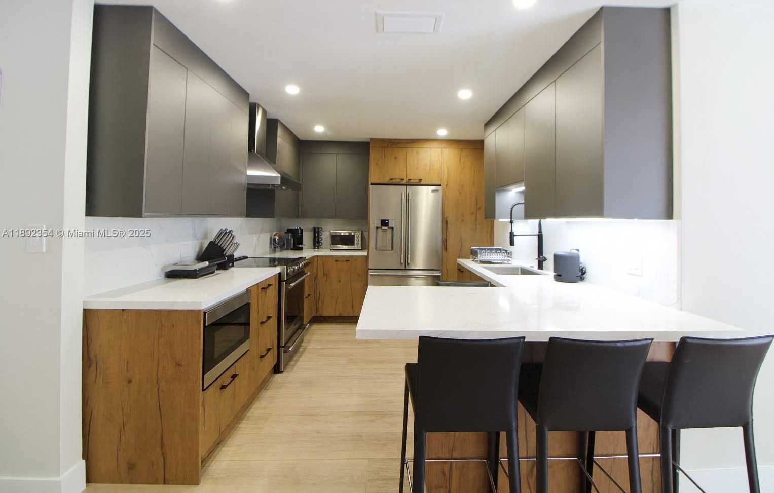Small Image of 8232 SOUTH WEST 81ST TER #8232, Miami Number 10