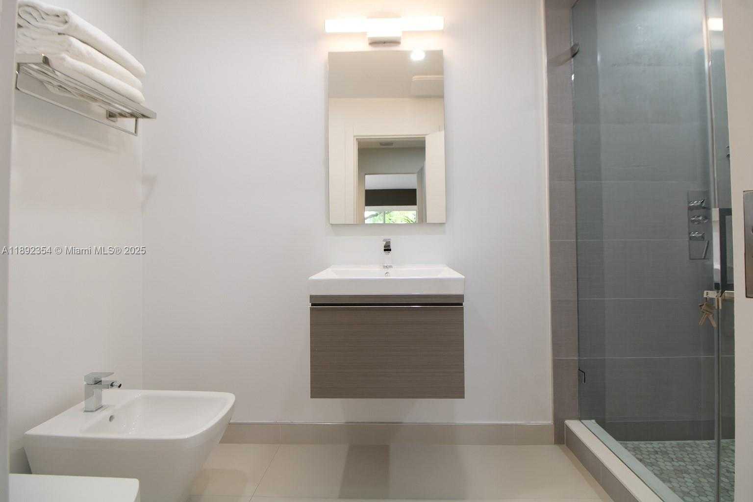 Small Image of 8232 SOUTH WEST 81ST TER #8232, Miami Number 18