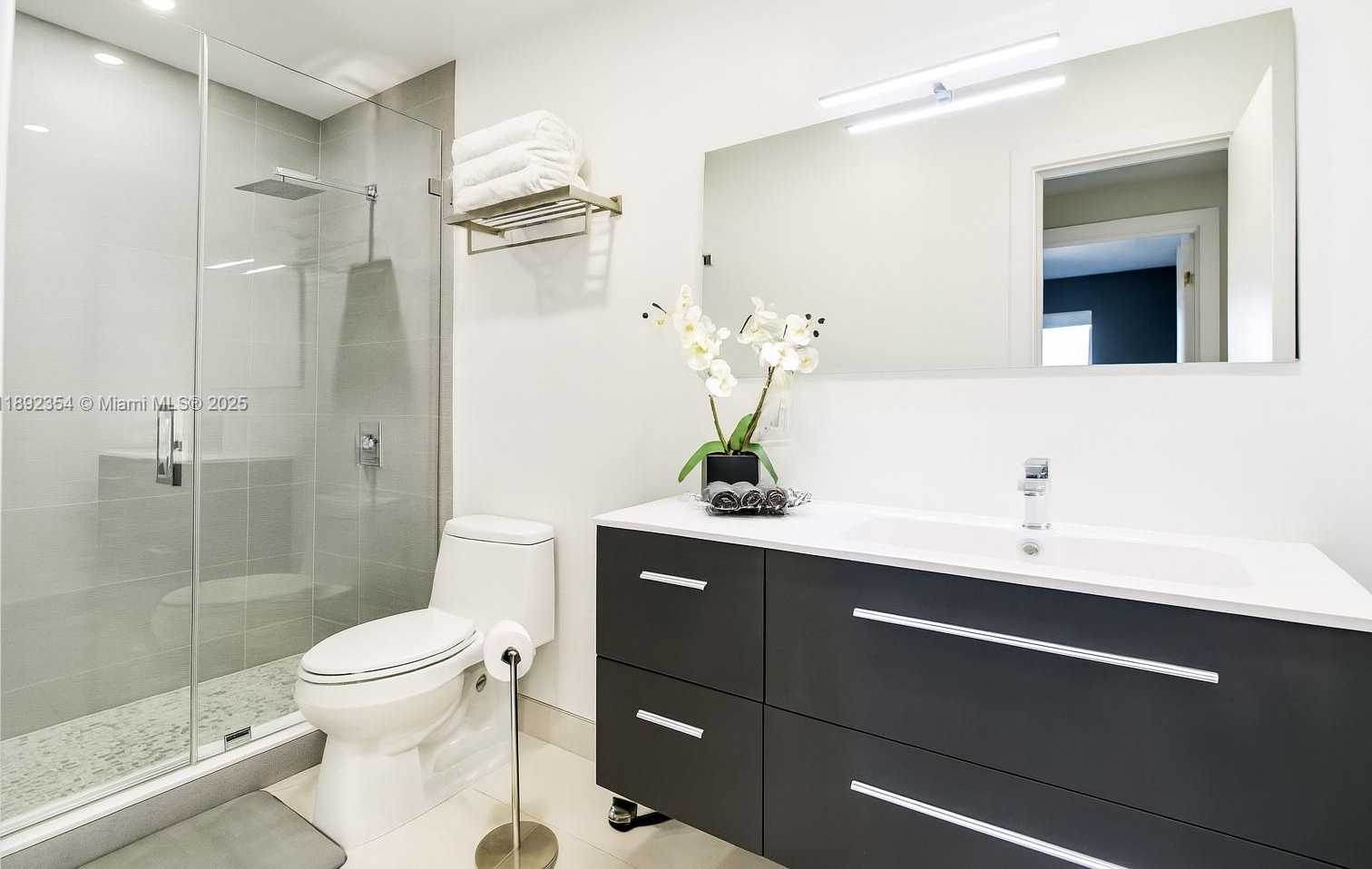 Small Image of 8232 SOUTH WEST 81ST TER #8232, Miami Number 22