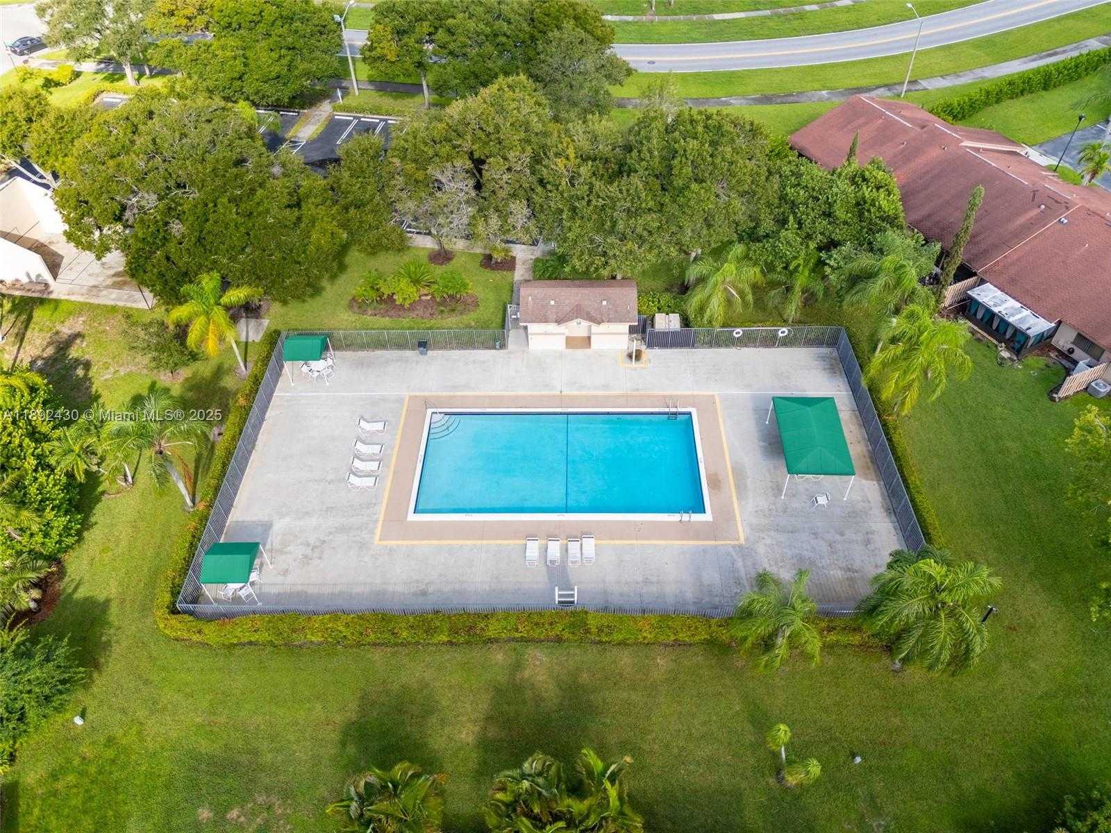 Small Image of 2 FLINT WAY, Boynton Beach Number 27