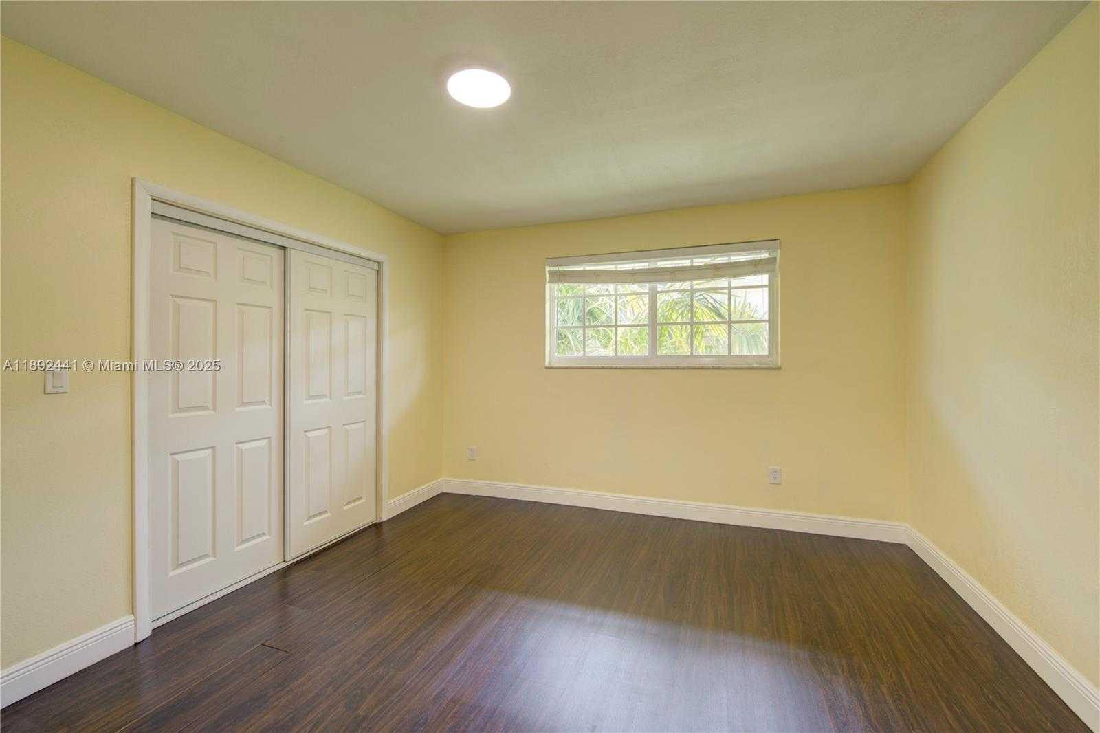 Small Image of 3609 SOUTH LE JEUNE RD, Coral Gables Number 15