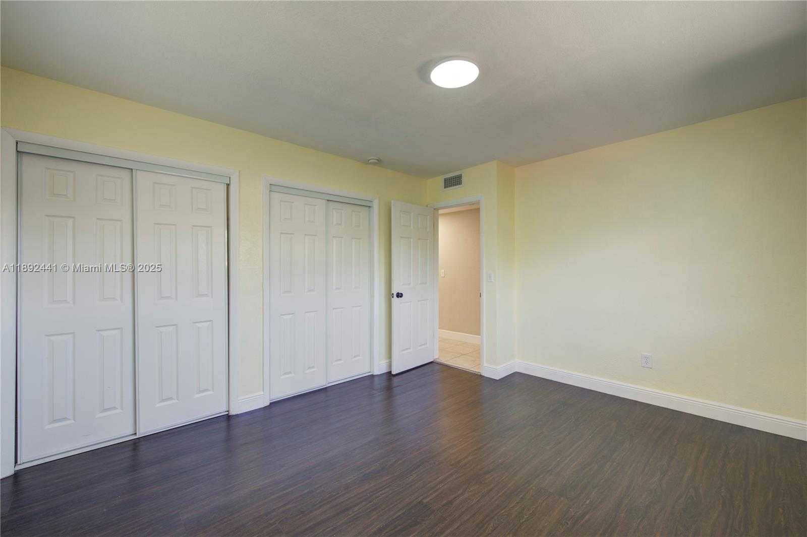 Small Image of 3609 SOUTH LE JEUNE RD, Coral Gables Number 16