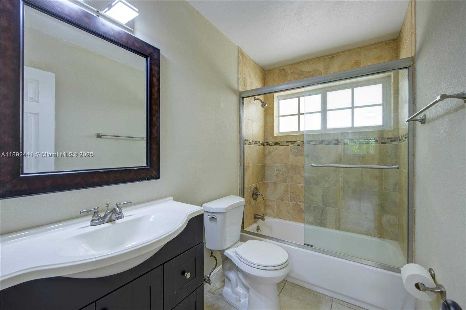 Small Image of 3609 SOUTH LE JEUNE RD, Coral Gables Number 18