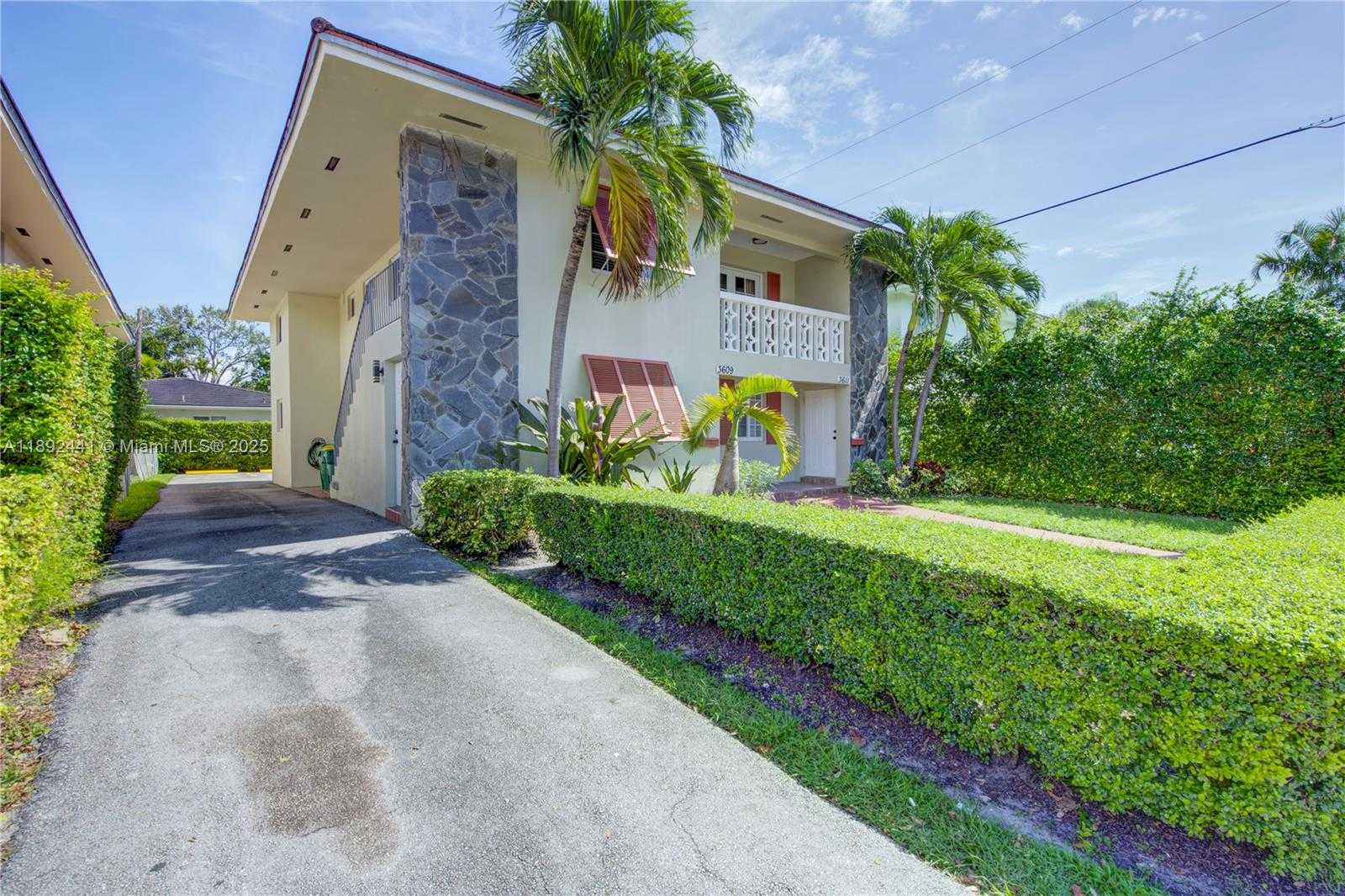 Small Image of 3609 SOUTH LE JEUNE RD, Coral Gables Number 19