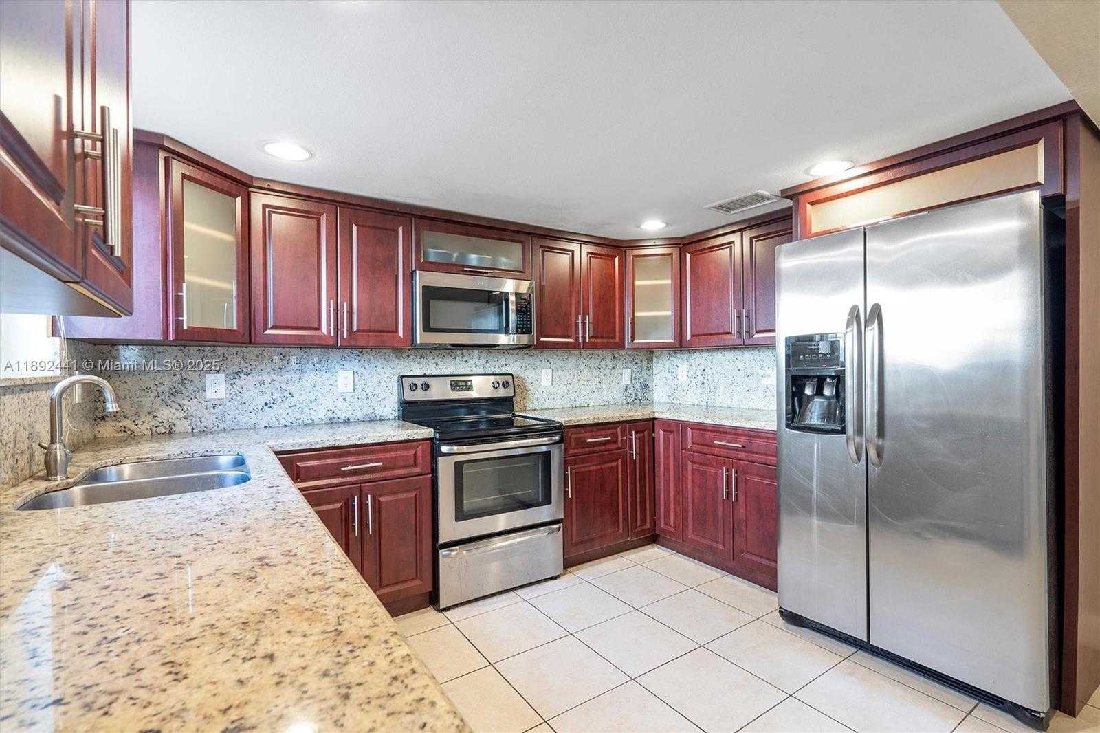Small Image of 3609 SOUTH LE JEUNE RD, Coral Gables Number 25
