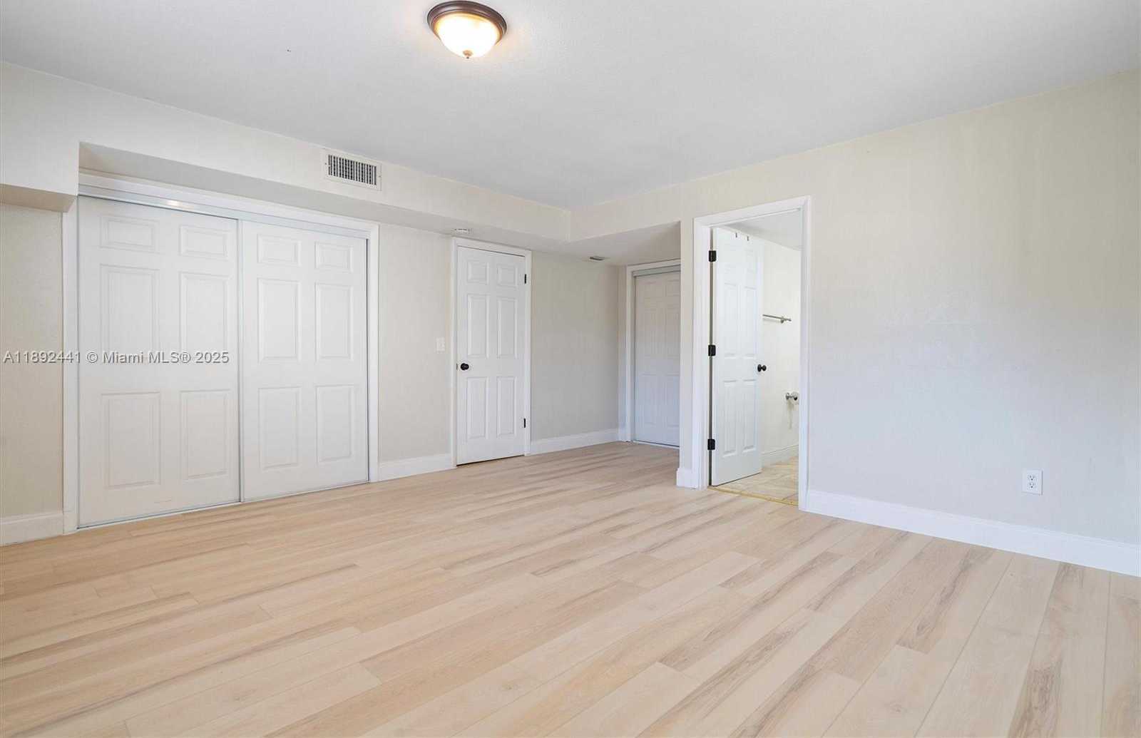 Small Image of 3609 SOUTH LE JEUNE RD, Coral Gables Number 29